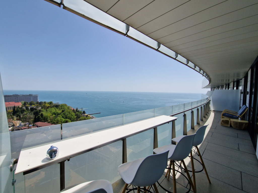 Фотография квартиры Апартаменты 3-к Karat с видом на море