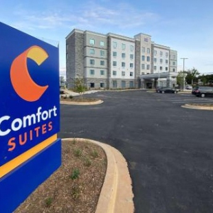 Фотография гостиницы Comfort Suites Greenville Airport