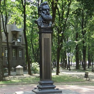 Фотография памятника Бюст А. Алчевскому