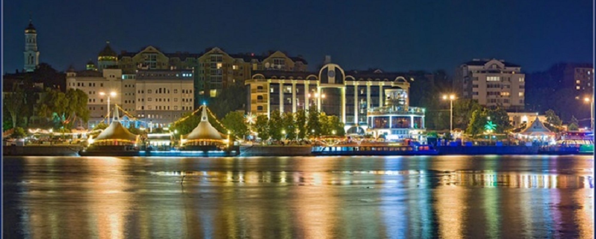 Фотографии такси 
            TAXI-61