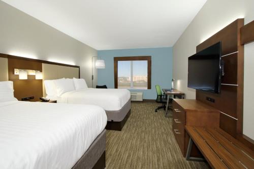 Фотография гостиницы Holiday Inn Express & Suites - Columbus North, an IHG Hotel