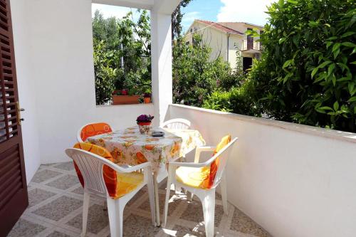 Фотография гостевого дома Apartments with a parking space Orebic, Peljesac - 4527