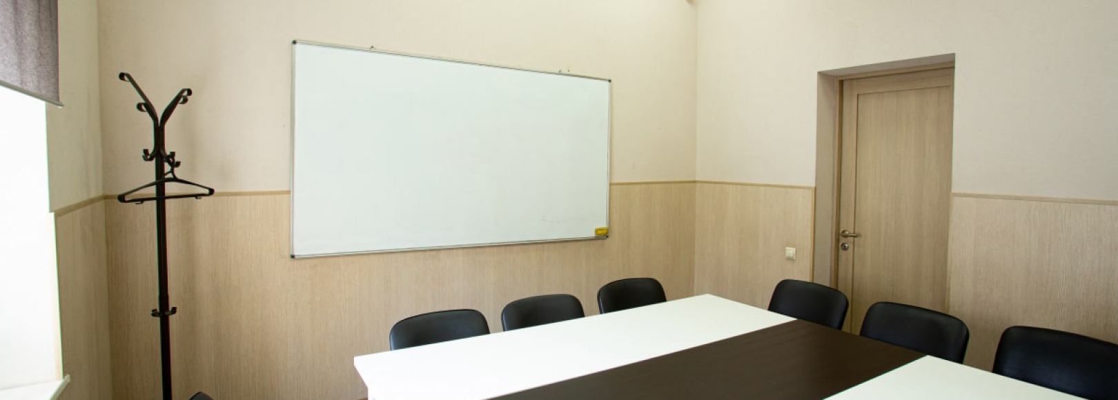 Фотография комнаты для переговоров MeettRoom Зал Лос Анджелес