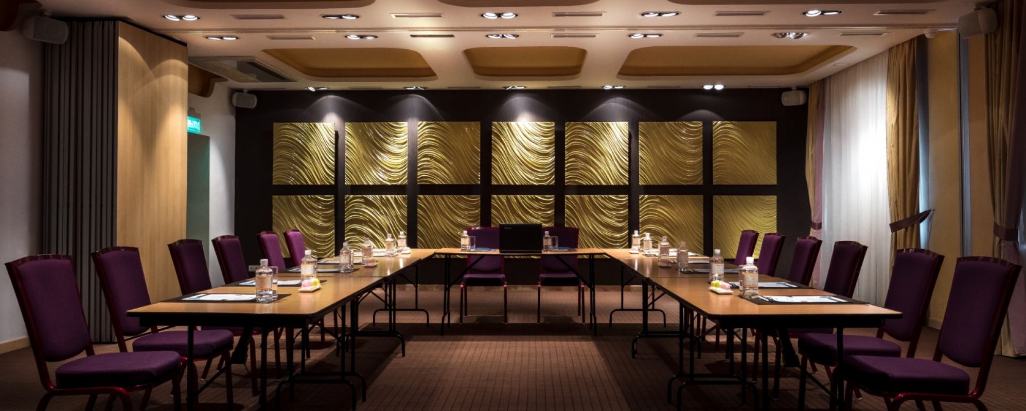 Фотографии конференц-зала Конференц-зал №3b. Московская горка by USTA Hotels