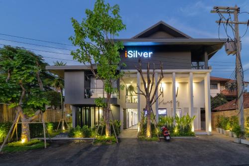 Фотография гостиницы iSilver Hotel -SHA Extra Plus