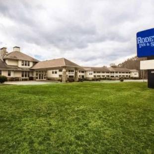 Фотографии гостиницы
Rodeway Inn and Suites on the River