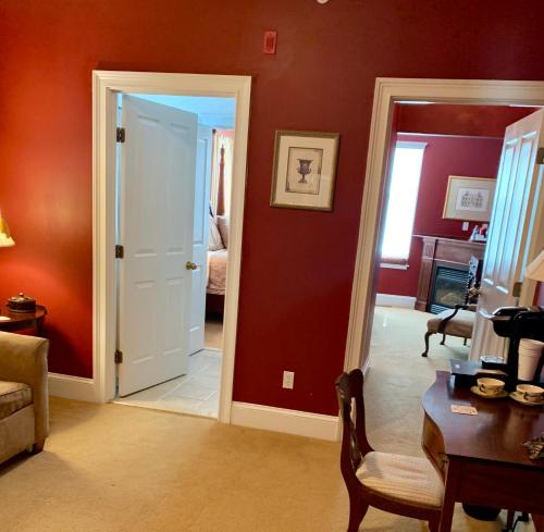 Фотография мини отеля Almondy Inn Bed & Breakfast