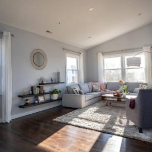 Фотография гостевого дома Modern Luxury Family Getaway Near Beach + Casinos