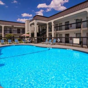 Фотографии мотеля
Clarion Inn Cleveland