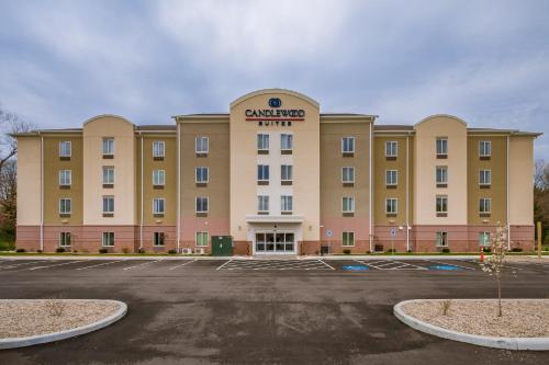 Фотография гостиницы Candlewood Suites Mishawaka, an IHG Hotel