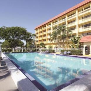 Фотографии гостиницы
La Quinta by Wyndham Coral Springs University Dr