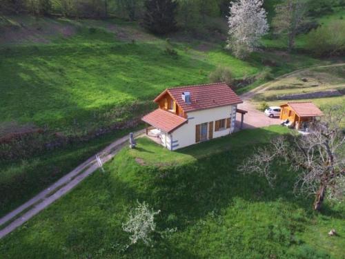 Фотография гостевого дома Gîte Saulxures-sur-Moselotte, 3 pièces, 4 personnes - FR-1-589-281