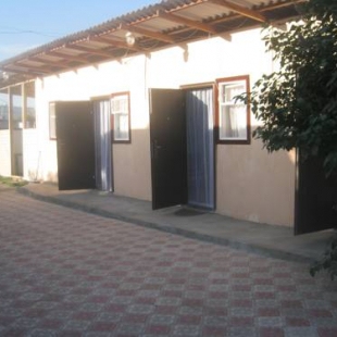 Фотография гостевого дома Дом и отдельные номера под ключ