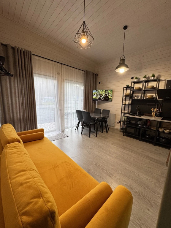 Фотография Коттеджа Коттедж у реки с видом на горы