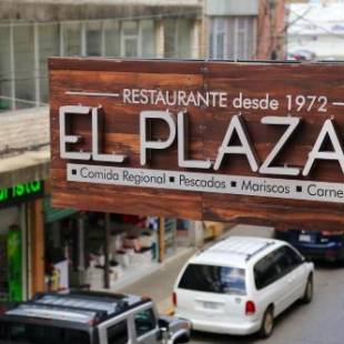 Фотографии гостиницы
Hotel Plaza