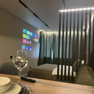 Фотография квартиры Апартаменты с проектором в комплексе с сезонным бассейном