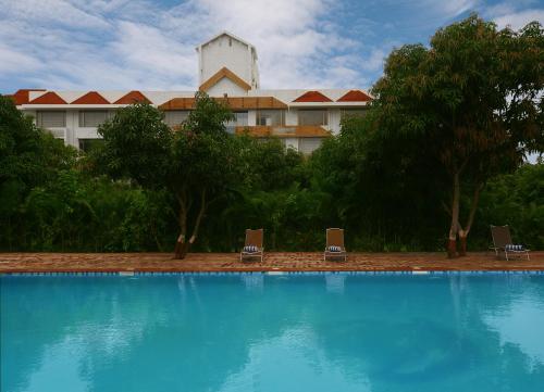 Фотография гостиницы Sarovar Portico Sasangir