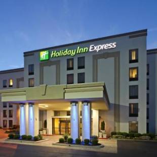 Фотографии гостиницы 
            Holiday Inn Express & Suites Fayetteville University of Arkansas Area, an IHG Hotel