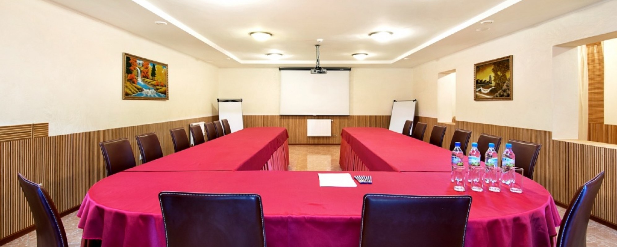 Фотографии конференц-зала ГТК Театральный