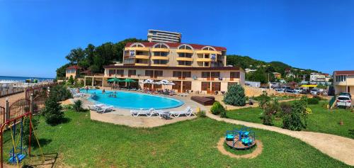 Фотографии мини отеля
Морской клуб