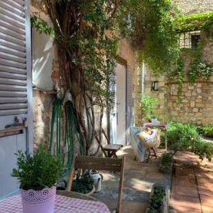 Фотографии мини отеля 
            La Clé de la Porte B&B