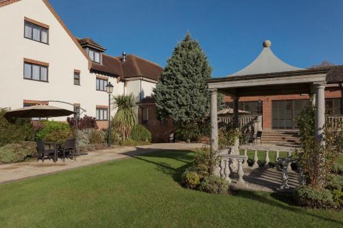 Фотография гостиницы DoubleTree by Hilton Oxford Belfry