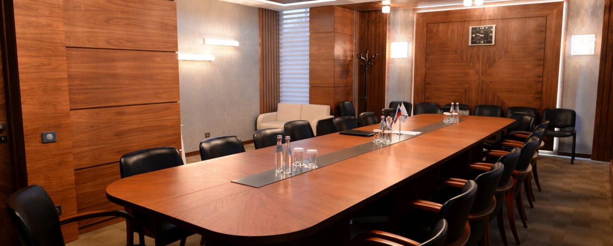 Фотографии комнаты для переговоров С