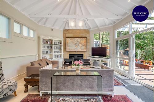 Фотография гостевого дома Luxe Mountain Retreat - Katoomba - 4 Bed & Bath