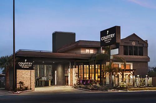 Фотография гостиницы Country Inn & Suites by Radisson, Bakersfield, CA