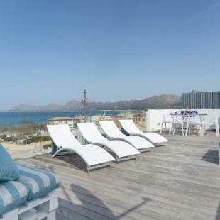 Фотография гостевого дома Sea View House with terrace Son Serra Mallorca