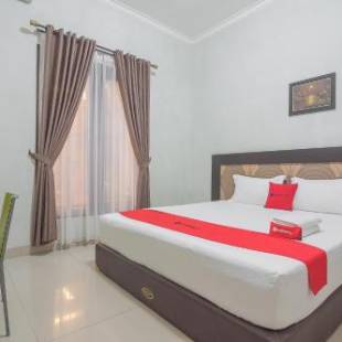 Фотографии гостевого дома 
            RedDoorz Syariah Plus @ Banjarbaru 2