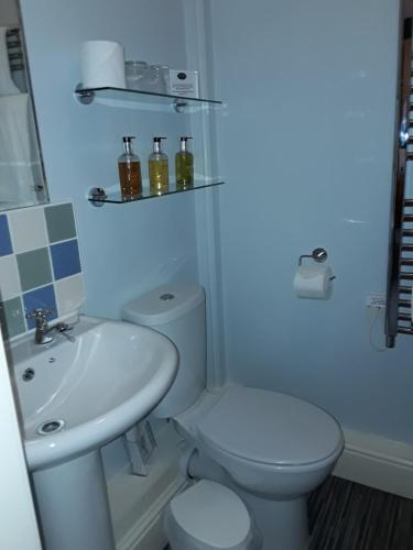 Фотография гостевого дома Lowbyer Manor Country House