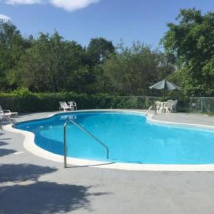 Фотографии мотеля
Briarcliff Motel