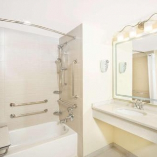 Фотография гостиницы Days Inn & Suites by Wyndham Kearney