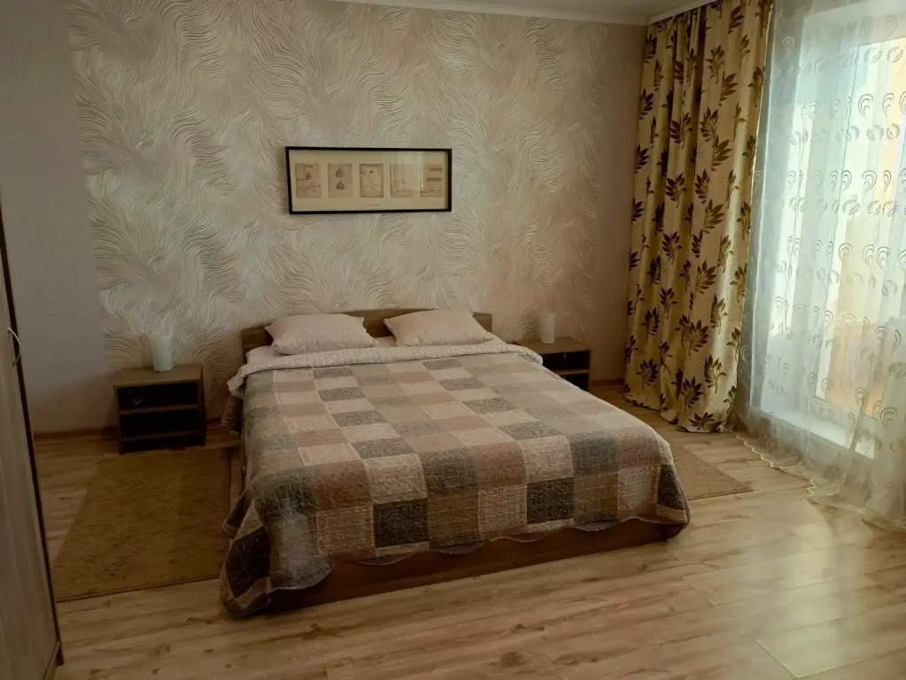 Фотография квартиры Апартаменты в центре города с видом на реку Урал