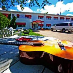 Фотографии гостиницы 
            Holiday Music Motel