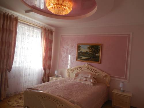 Фотографии мини отеля
Леся