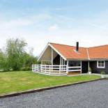 Фотография гостевого дома Three-Bedroom Holiday home in Hemmet 26