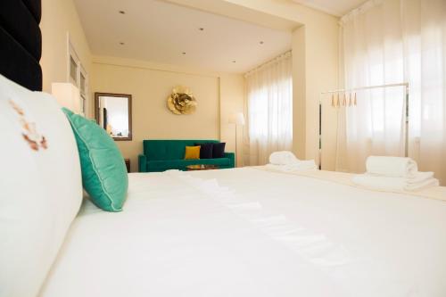 Фотографии гостевого дома
ML Apartments Charming Rooms