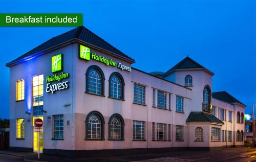 Фотография гостиницы Holiday Inn Express London Chingford, an IHG Hotel