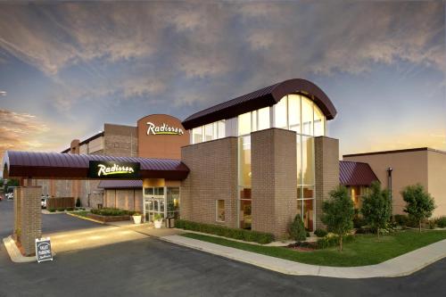 Фотография гостиницы DoubleTree by Hilton Roseville Minneapolis