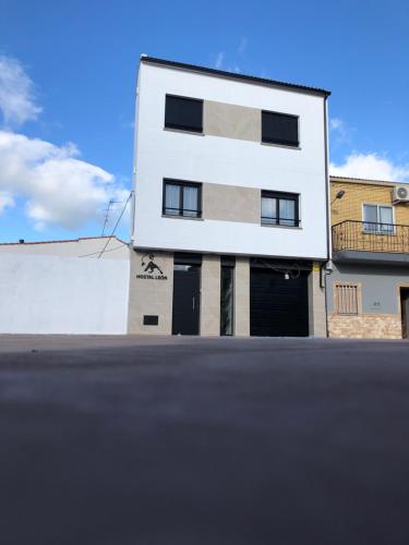 Фотографии гостевого дома
Hostal León