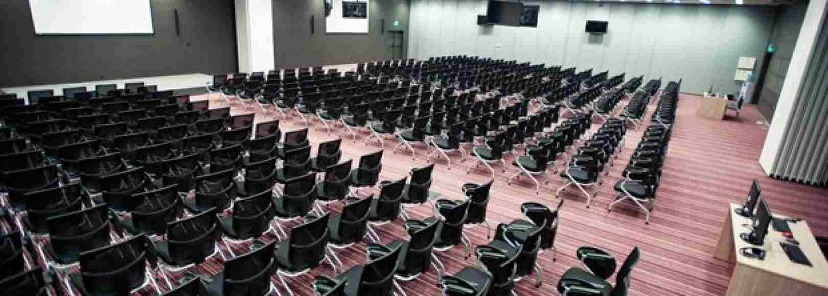 Фотография конференц-зала МВК Новосибирск Экспоцентр Объединённый конференц-зал 2+3