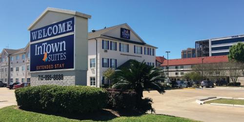 Фотография гостиницы InTown Suites Extended Stay Select Houston TX 290 Hollister