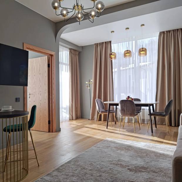 Фотографии квартиры 
            Апартаменты панорамой на горы. Открытый балкон. Спальня. Жить в Горах.