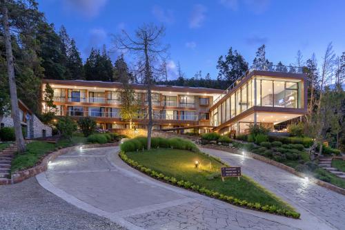 Фотография гостиницы Alto Traful by DOT Boutique