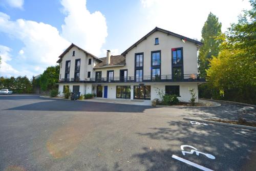 Фотография гостиницы Logis Hotel Restaurant La Mire