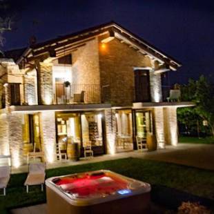 Фотографии базы отдыха
Villa Laura