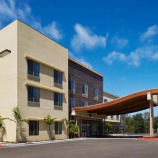 Фотографии гостиницы 
            Fairfield Inn & Suites by Marriott San Diego Carlsbad