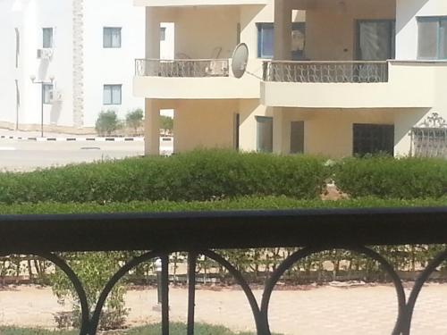 Фотография гостевого дома Golden Beach 1